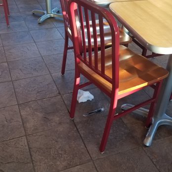 Popeyes Louisiana Kitchen - Nasty floors - Fast Food Near Me - Duluth, Georgia