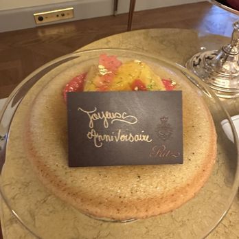 Le Jules Verne - French Near Me - Paris, 75