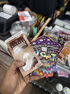 Hickory Tobacco, 9514 S Roberts Rd, Hickory Hills, IL 60457, US