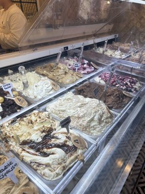 Alandas Gelato by null