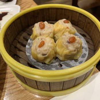 Tim Ho Wan - Hell's Kitchen - Steamed pork dumplings with shrimp (siu mai) - Dim Sum Near Me - New York, New York Tim Ho Wan - Hell's Kitchen - Steamed pork dumplings with shrimp (siu mai) - Dim Sum Near Me - New York, New York