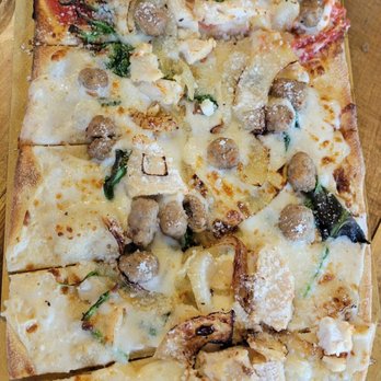 PPole Pizza - Half Alfredo Half pizza sauce- Min - Pizza Near Me - Miami Beach, Florida PPole Pizza - Half Alfredo Half pizza sauce- Min - Pizza Near Me - Miami Beach, Florida