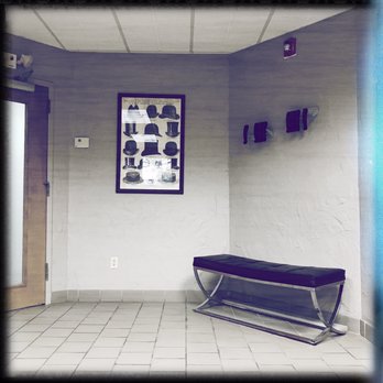Hirsh Dermatology - Waiting room - Dermatologists Near Me - Cleveland, Ohio Hirsh Dermatology - Waiting room - Dermatologists Near Me - Cleveland, Ohio
