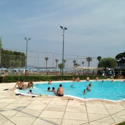 Rimbalzello Sport - Piscina, spiaggia attrezzata, beach volley