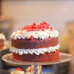 Lily Vanilli - London guide available here http://www.farfelue.com/london-guide/