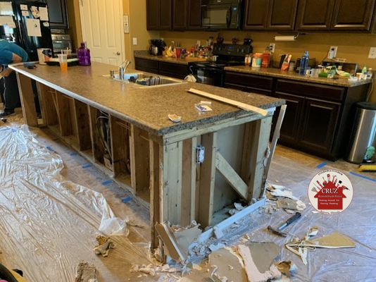 Cruz Remodeling Drywall Repair Logo