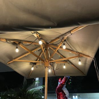 808 Craft House - Lights and Santa - Hawaiian Near Me - Kapolei, Hawaii