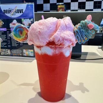 Dream Wheel - Mermaid slushy with strawberry flavor - Amusement Parks Near Me - East Rutherford, New Jersey Dream Wheel - Mermaid slushy with strawberry flavor - Amusement Parks Near Me - East Rutherford, New Jersey