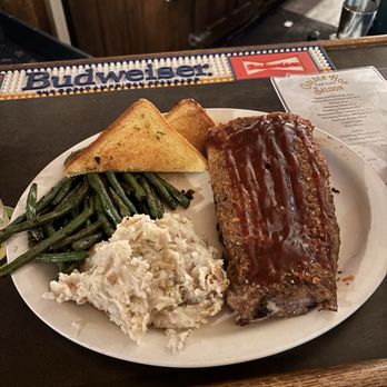 Golden Hop Saloon - Burgers Near Me - Independence, Oregon