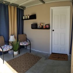 Sunless Tanning Shack - Waiting area