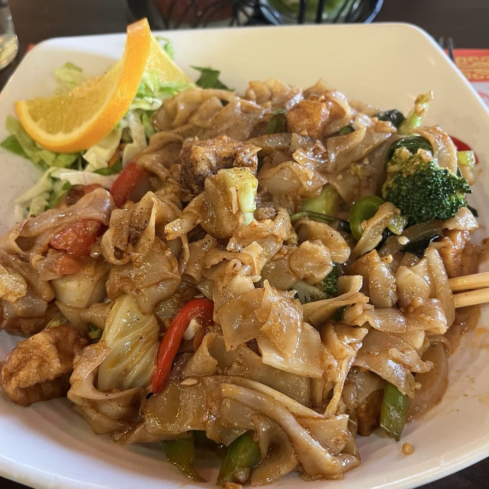 Sala Thai - #59. Drunken Noodles - Thai Near Me - Richmond, California Sala Thai - #59. Drunken Noodles - Thai Near Me - Richmond, California