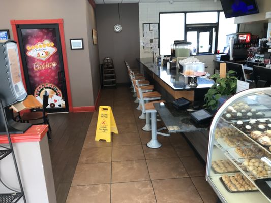 Joe's Cafe & Donuts & King Cakes by null