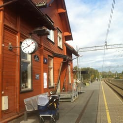 Ås stasjon