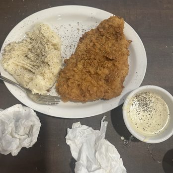 Live Edge Bar And Grill - Chicken fried chicken - Bars Near Me - Mountain Home, Arkansas
