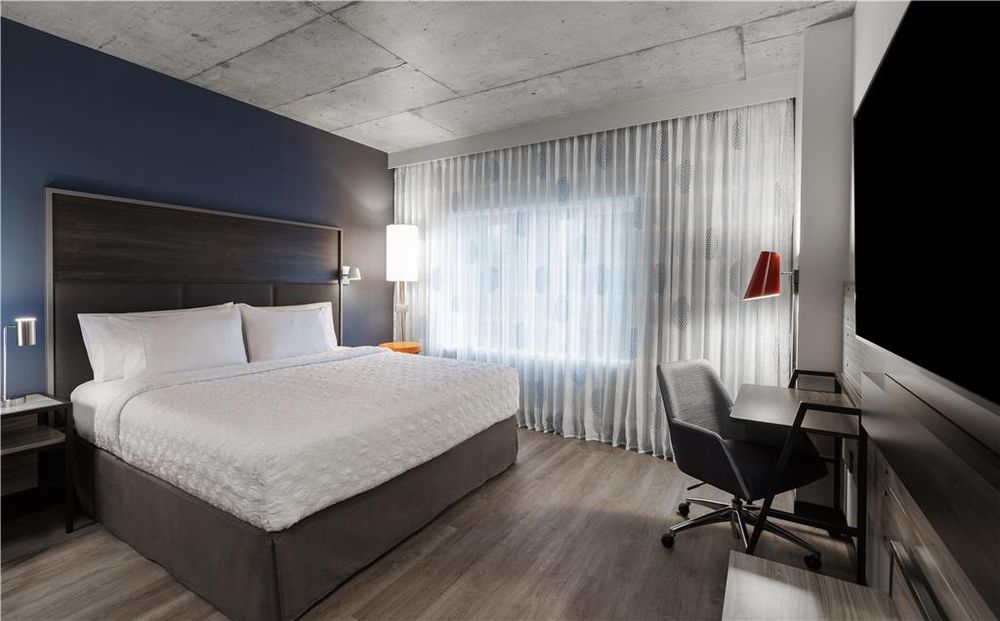 Tru by Hilton Montreal Centre