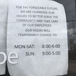 Exterior outside entrance of Jiffy Lube - Jan. 2021 - Houston, Texas Exterior outside entrance of Jiffy Lube - Jan. 2021 - Houston, Texas