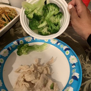 Tasty House - Chicken with Broccoli sauce on the side. - Chinese Near Me - Port Jefferson Station, New York