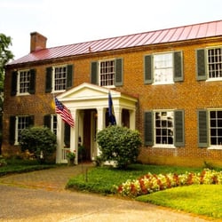 Tucker House Bed & Breakfast