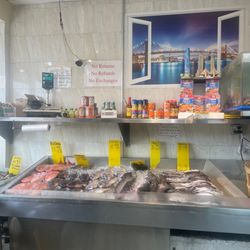 Jamaica Fish Market - Fresh seafood selection