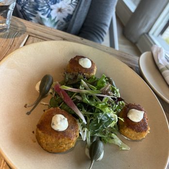 Malibu Farm - Crab cakes - Breakfast & Brunch Near Me - San Diego, California
