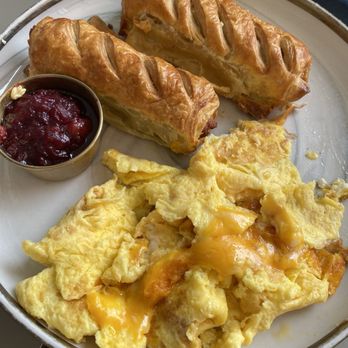 Sugar and Scribe - Good Irish sausages. If you like a British pasty, you'll like these. Poor execution on the eggs. - Bakeries Near Me - La Jolla, California Sugar and Scribe - Good Irish sausages. If you like a British pasty, you'll like these. Poor execution on the eggs. - Bakeries Near Me - La Jolla, California