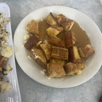 Masters Pancake House - French Toast already cut with warm syrup - Pancakes Near Me - Chicago, Illinois Masters Pancake House - French Toast already cut with warm syrup - Pancakes Near Me - Chicago, Illinois