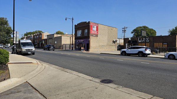 Crumbs.nd.Creams by null