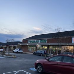 Dollar Tree - Outside from parking lot
