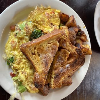 Toast - Avocado BLT Omelet - Breakfast & Brunch Near Me - Bay Shore, New York Toast - Avocado BLT Omelet - Breakfast & Brunch Near Me - Bay Shore, New York