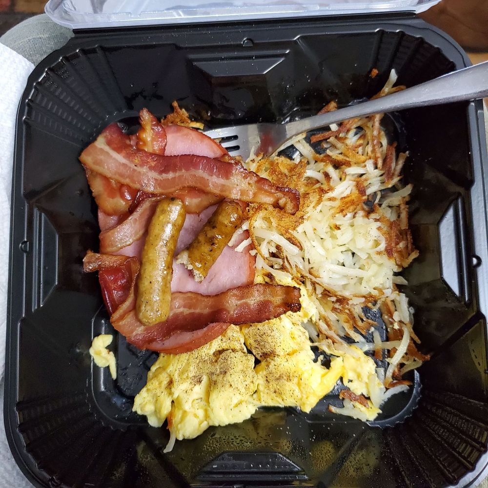 Denny's - Diners Near Me - Shelton, Washington