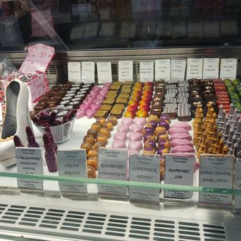 Le Macaron French Pastries - Macarons Near Me - St. Augustine, Florida Le Macaron French Pastries - Macarons Near Me - St. Augustine, Florida