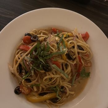 Cliff Dining Pub - Mediterranean Pasta - Sushi Bars Near Me - Draper, Utah