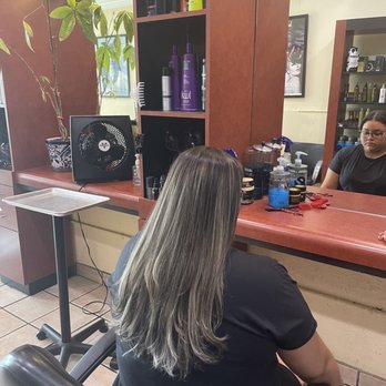 George's Salón - Blow Dry/Out Services Near Me - Culver City, California George's Salón - Blow Dry/Out Services Near Me - Culver City, California