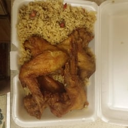 China Fun - Pork fried rice w wings
