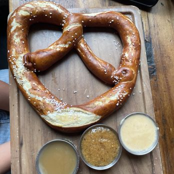 Finney's Crafthouse - Santa Barbara - Bavarian Pretzel - Cocktail Bars Near Me - Santa Barbara, California Finney's Crafthouse - Santa Barbara - Bavarian Pretzel - Cocktail Bars Near Me - Santa Barbara, California
