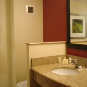 Courtyard by Marriott Bangor - Bathroom - Hotels Near Me - Bangor, Maine Courtyard by Marriott Bangor - Bathroom - Hotels Near Me - Bangor, Maine