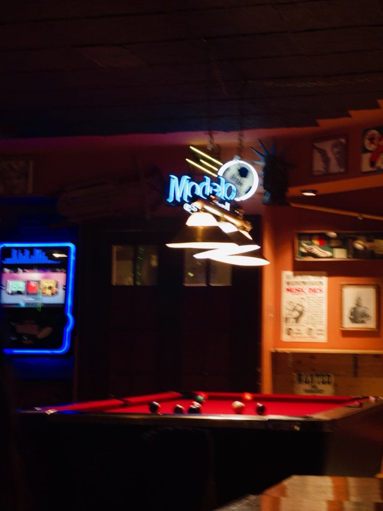 The Study Hall Gastropub Logo