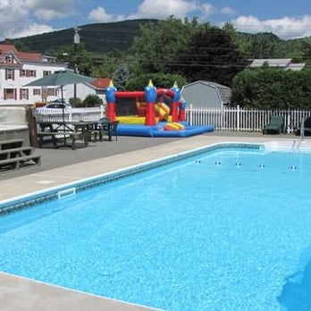 Mt Madison Inn and Suites - Hotels Near Me - Gorham, New Hampshire