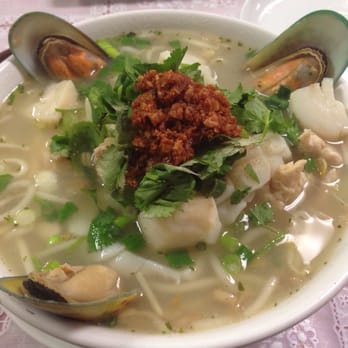 Siam Square - Noodle combo Pho with mussels, scallops, squid, fish, pork, and chicken - Thai Near Me - Fairbanks, Alaska Siam Square - Noodle combo Pho with mussels, scallops, squid, fish, pork, and chicken - Thai Near Me - Fairbanks, Alaska