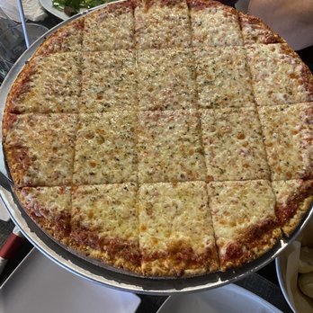 Il Baretto - Large Pizza with Cheese - Pizza Near Me - Plantation, Florida