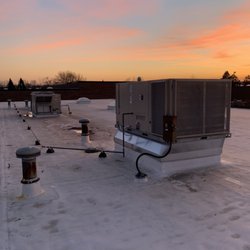 Arrow Heating & Cooling - Commercial Rooftop installation.