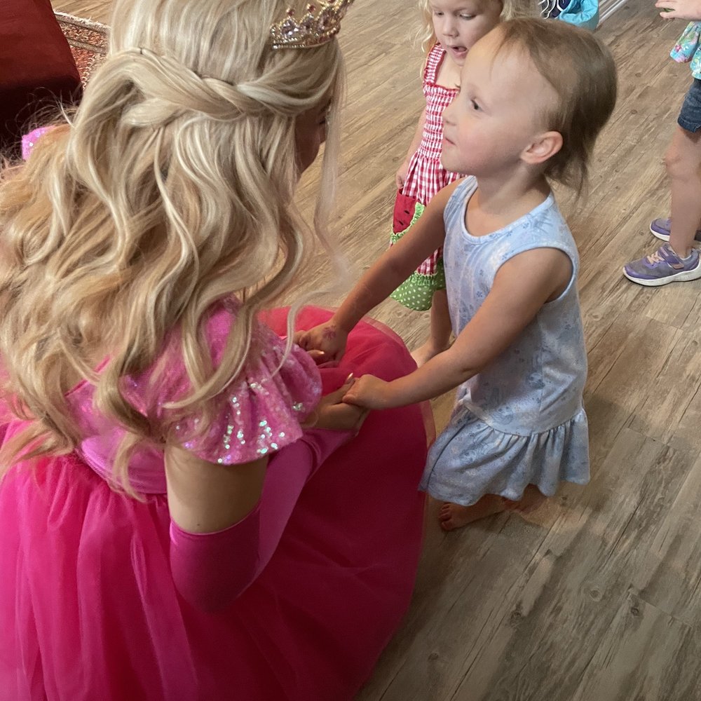 Lexi's Little Princesses - Party Characters Near Me Lexi's Little Princesses - Party Characters Near Me