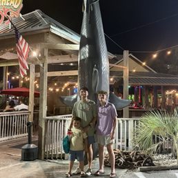 Outside of Hammerhead Fred's Outside of Hammerhead Fred's