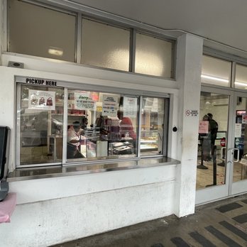 Leonard's Bakery - Pickup window - Bakeries Near Me - Honolulu, Hawaii