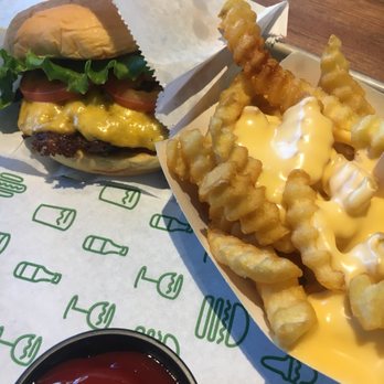 Shake Shack El Segundo - Burgers Near Me - El Segundo, California