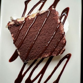 Mezzo Bistro & Bar - Tiramisu - Italian Near Me - Honolulu, Hawaii Mezzo Bistro & Bar - Tiramisu - Italian Near Me - Honolulu, Hawaii