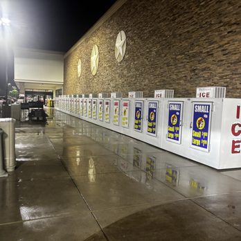 Buc-ee’s - Ice freezers - Gas Stations Near Me - Texas City, Texas Buc-ee’s - Ice freezers - Gas Stations Near Me - Texas City, Texas