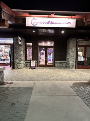 Insomnia Cookies by null