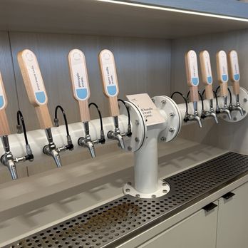 Capital One Lounge - Airport Lounges Near Me - Dulles, Virginia