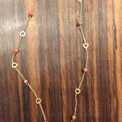 18kt YG heart chain with coral beads. Antique Italy.